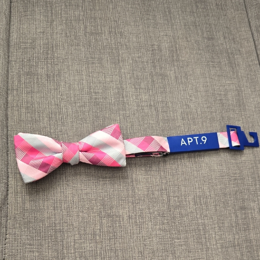 Apt. 9 Bow Tie in Pink and White Plaid